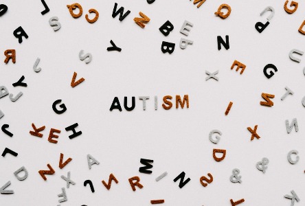 Autismus-Spektrum-Störung (ASD)