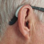 Hörverlust: ein häufiges Problem älterer Menschen